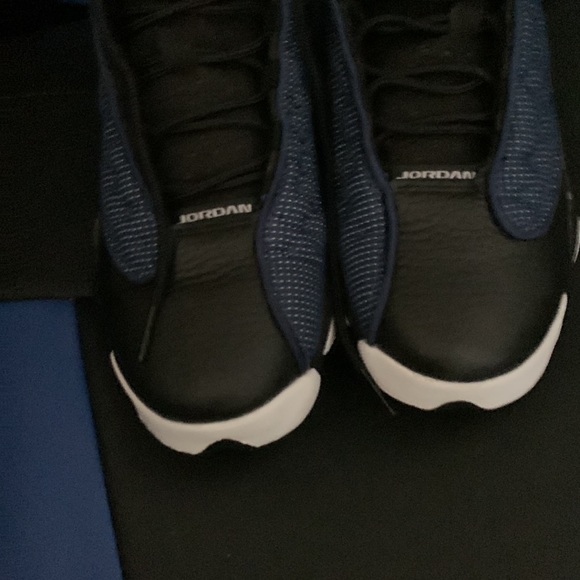 Jordan’s used 2 times clean size 5,5 big boys - Picture 3 of 6